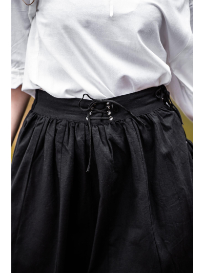 Trollfelsen Leonardo Carbone Mittelalter Gewandung Ritter Wikinger Burgfrau Magd Maid Stickerei Rock Svenja Schwarz _4_